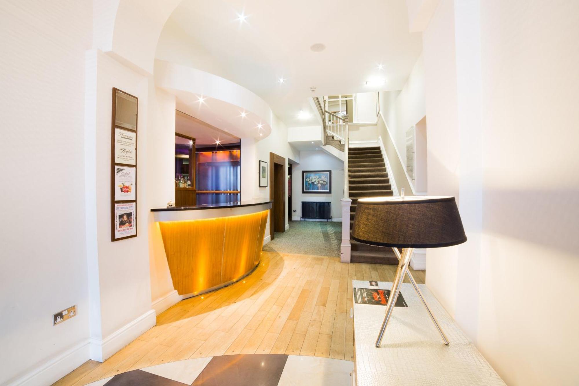 Oyo Imperial Hotel Barrow-in-Furness Eksteriør billede