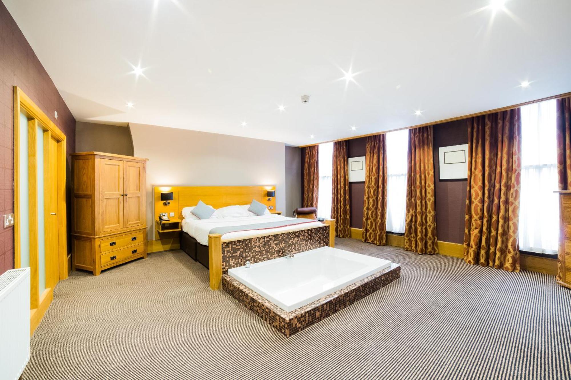 Oyo Imperial Hotel Barrow-in-Furness Eksteriør billede