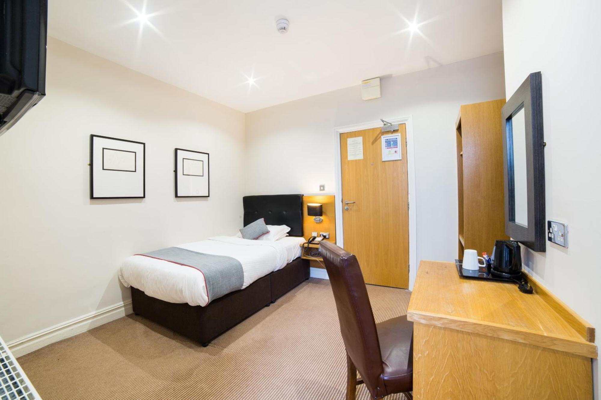 Oyo Imperial Hotel Barrow-in-Furness Eksteriør billede